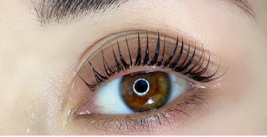 Beauty touch by nav | 26 Rotunno Dr, Charlemont VIC 3217, Australia | Phone: 0481 315 663