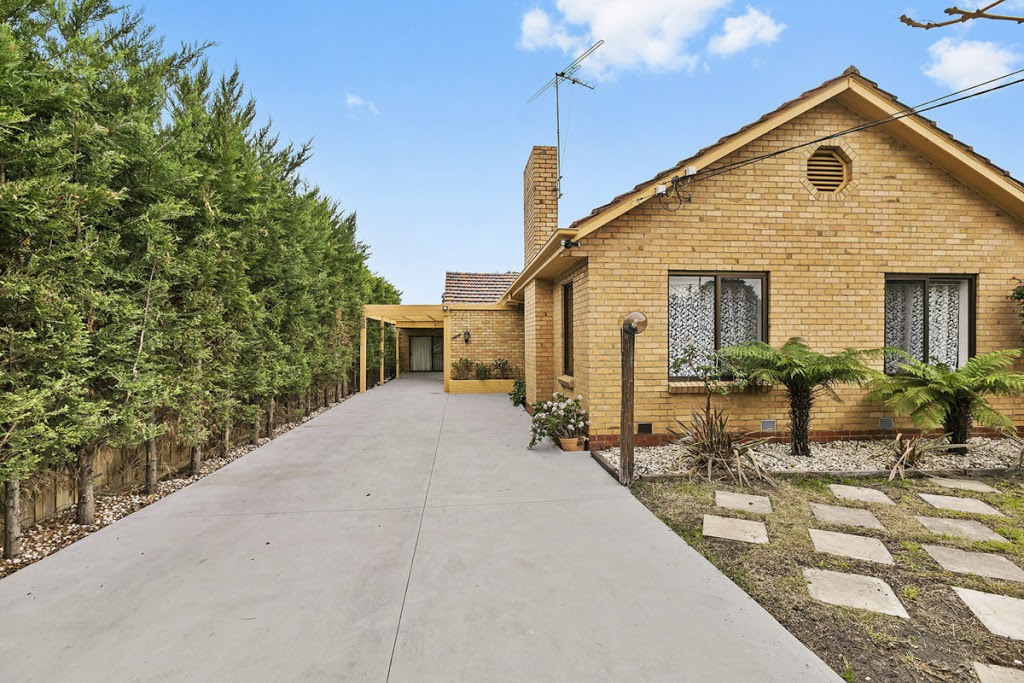 Holiday Home Melbourne | 315 South Rd, Brighton East VIC 3187, Australia | Phone: 0413 842 653