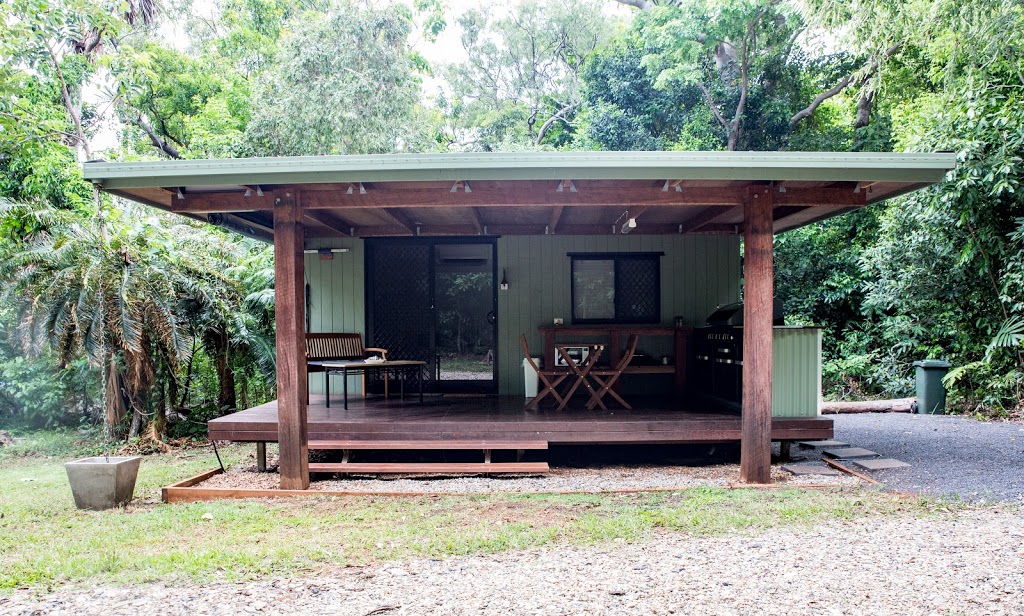Kingfisher Cabin | 76 Quarantine Bay Rd, Cooktown QLD 4895, Australia | Phone: 0418 334 761