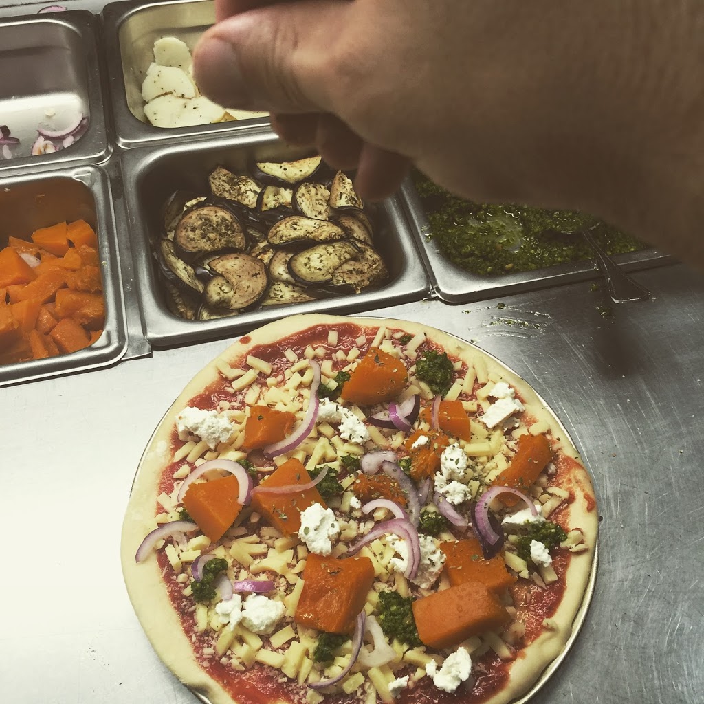 Manara Pizza House | meal delivery | 645 Gilbert Rd, Reservoir VIC 3073, Australia | 0394718212 OR +61 3 9471 8212