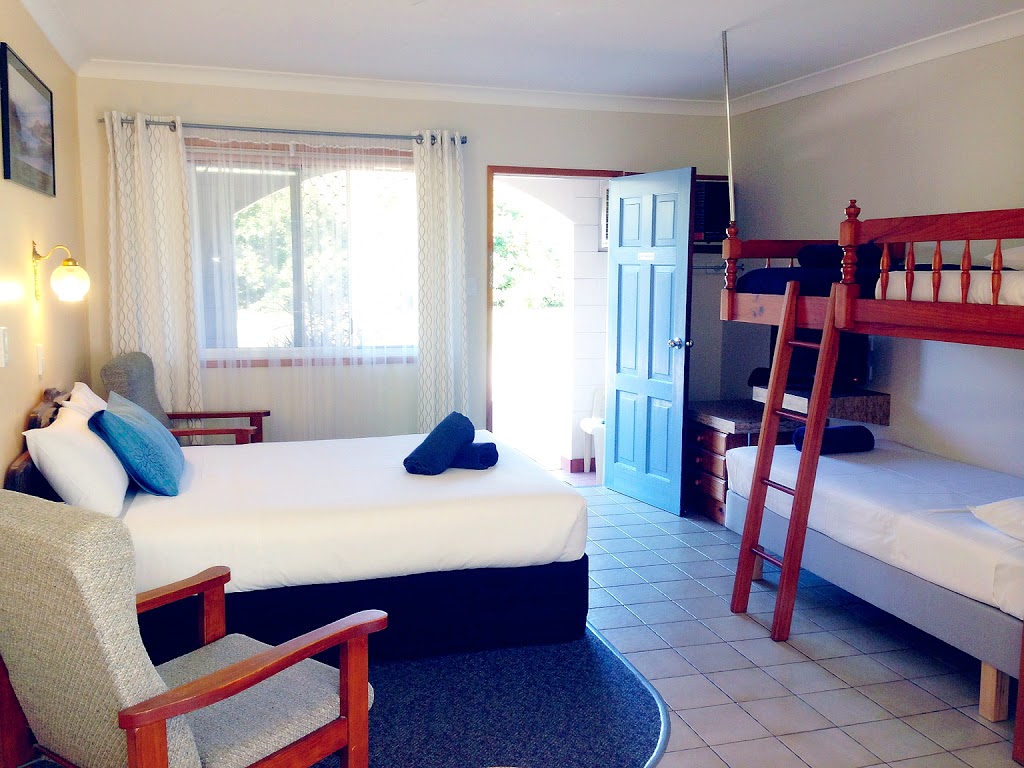 Paradise Court | lodging | 181-183 Shute Harbour Rd, Cannonvale QLD 4802, Australia | 0749467139 OR +61 7 4946 7139