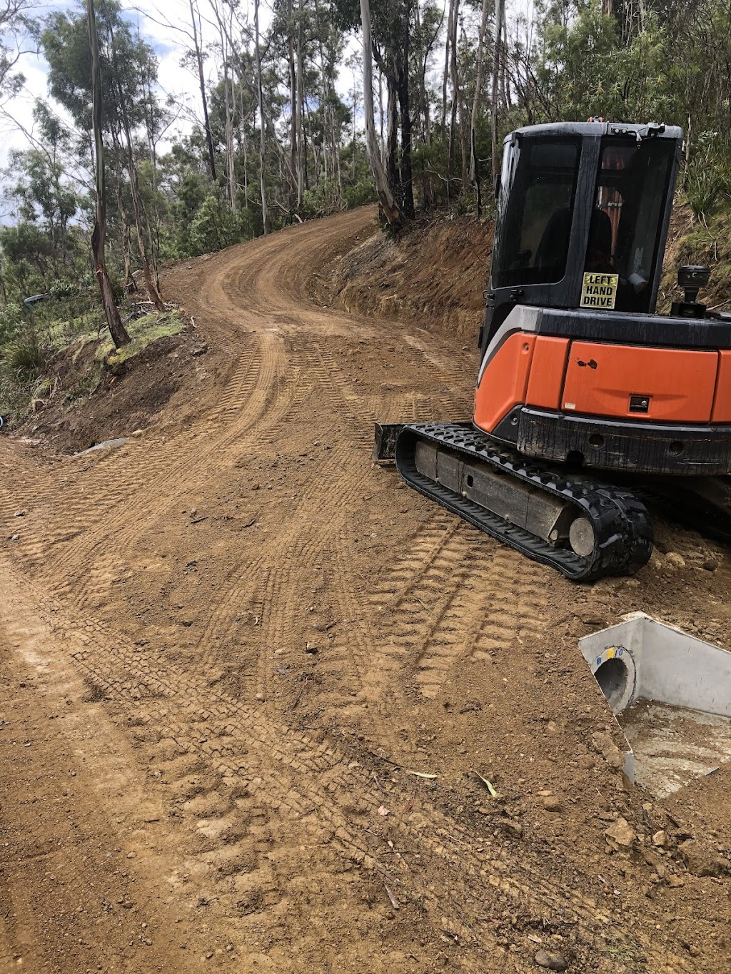 Kevin Hodge Excavations | 386 White Timber Rd, Lachlan TAS 7140, Australia | Phone: 0408 876 158