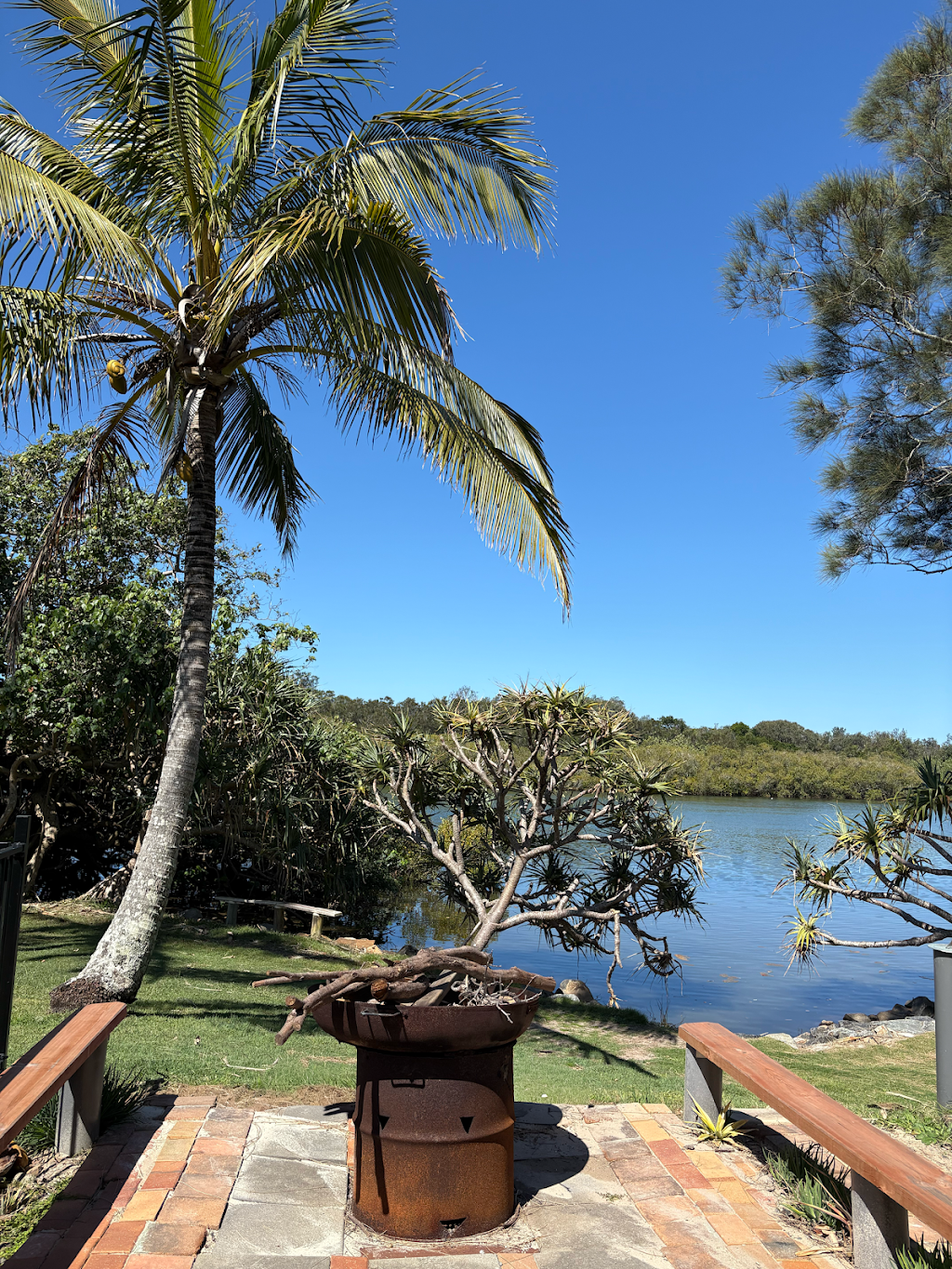 Pelicans Rest Guest House | 89 Overall Dr, Pottsville NSW 2489, Australia | Phone: 0424 286 979