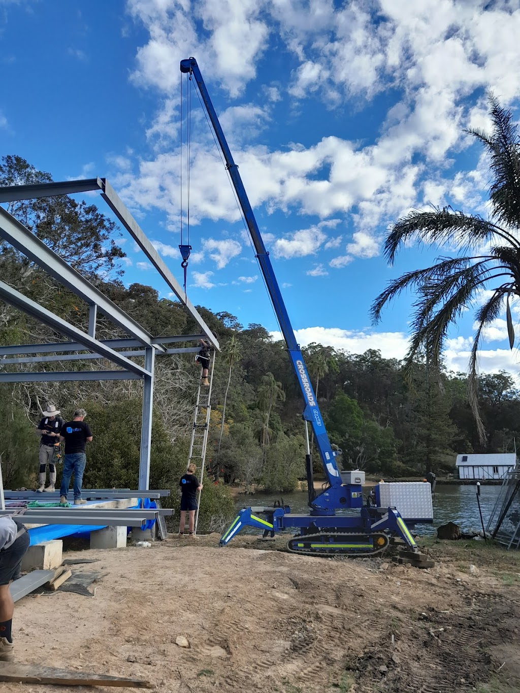 Central Coast Mini Cranes | 1109 Peats Ridge Rd, Peats Ridge NSW 2250, Australia | Phone: 0456 607 501