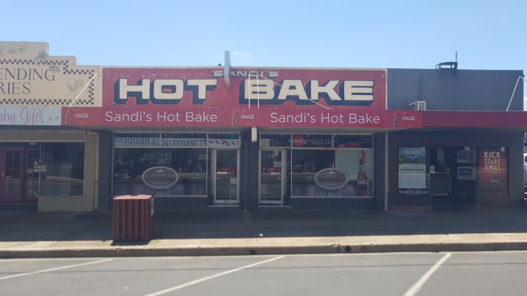 Sandis Hot Bake | 26 Bombala St, Cooma NSW 2630, Australia | Phone: (02) 6452 2779