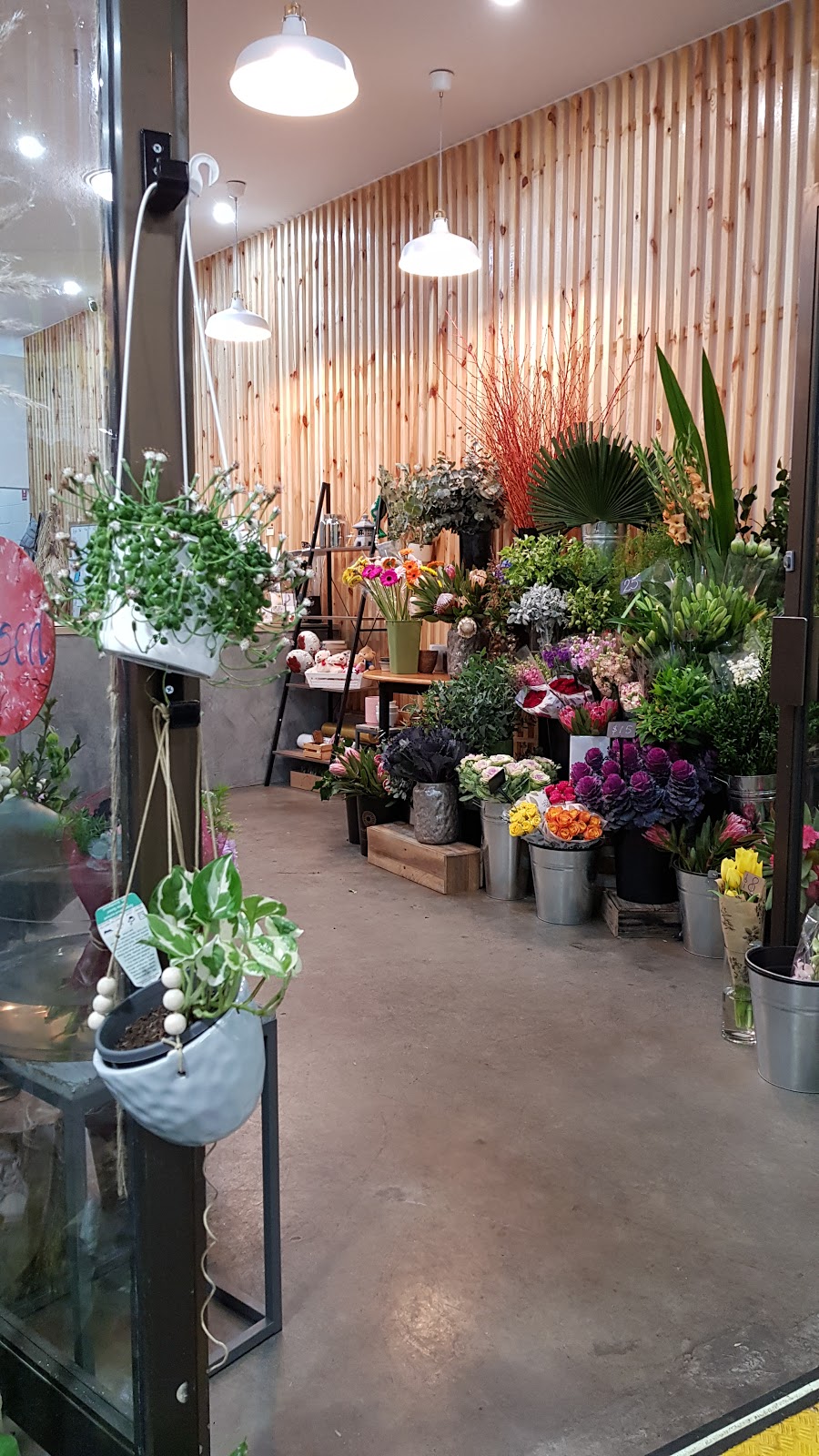 Cosmo Floral Design | Shop 27/495 Burwood Hwy, Vermont South VIC 3133, Australia