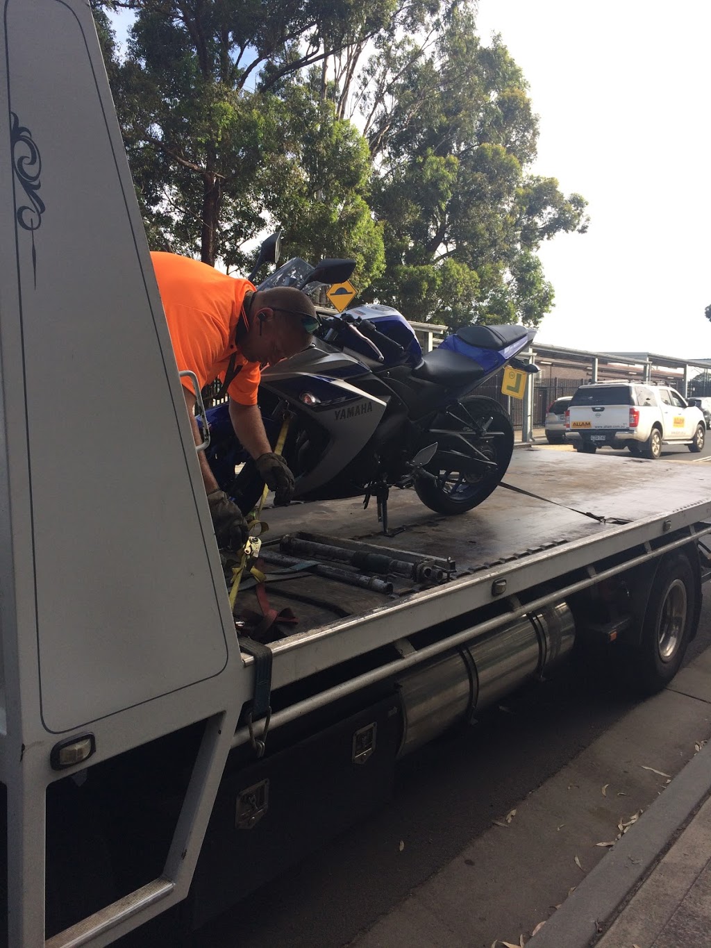 Bradbury Ruse Towing |  | 23 Sopwith Ave, Raby NSW 2566, Australia | 1800701160 OR +61 1800 701 160