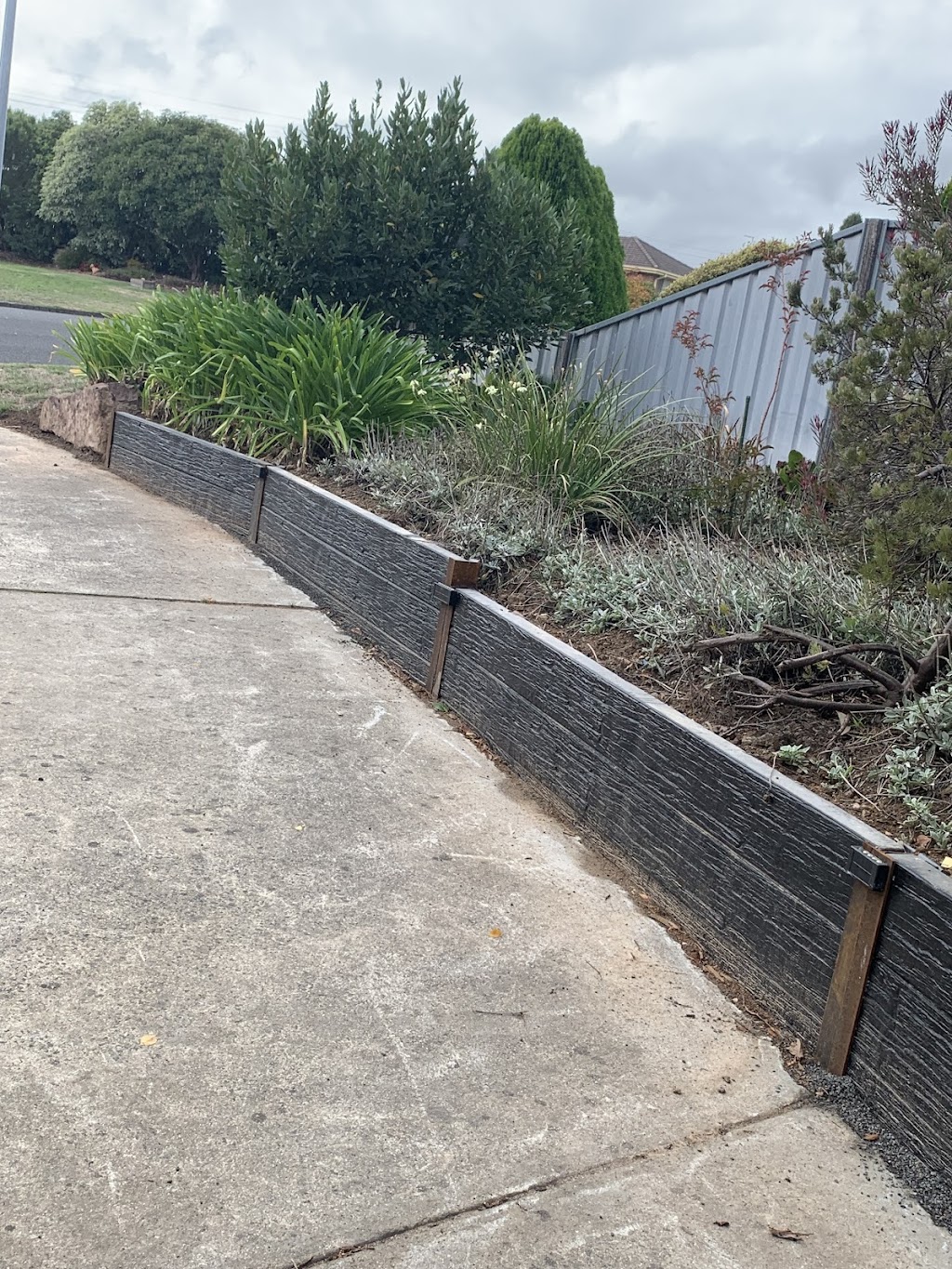 Regional Retaining Walls Australia | 32 Whitelaw Ave, Delacombe VIC 3356, Australia | Phone: 0491 379 958