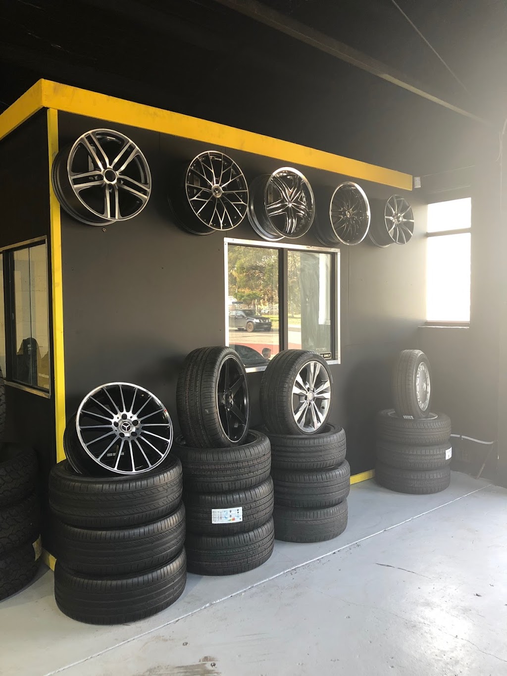 Kings Rims | car repair | 1333 North Rd, Huntingdale VIC 3166, Australia | 0413420179 OR +61 413 420 179