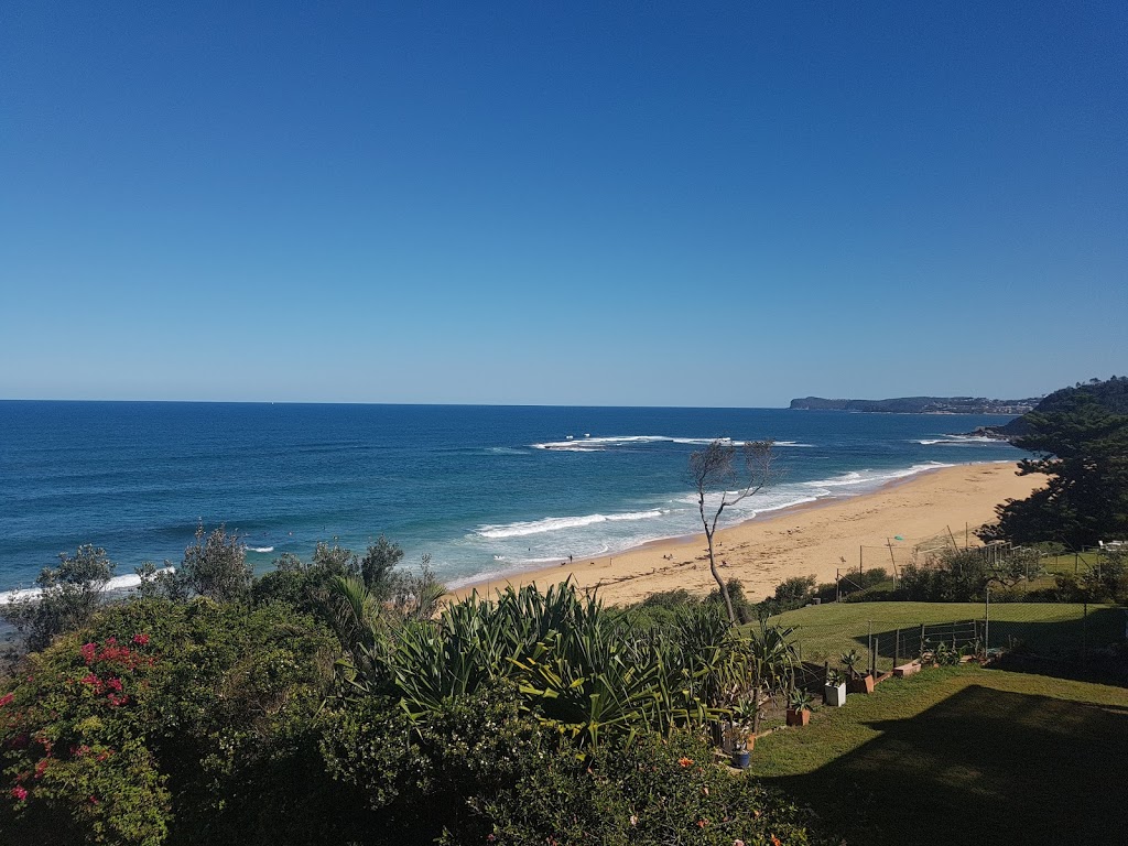 Beach Paradise Holiday House | lodging | 18 S Scenic Rd, Forresters Beach NSW 2260, Australia | 0293635657 OR +61 2 9363 5657