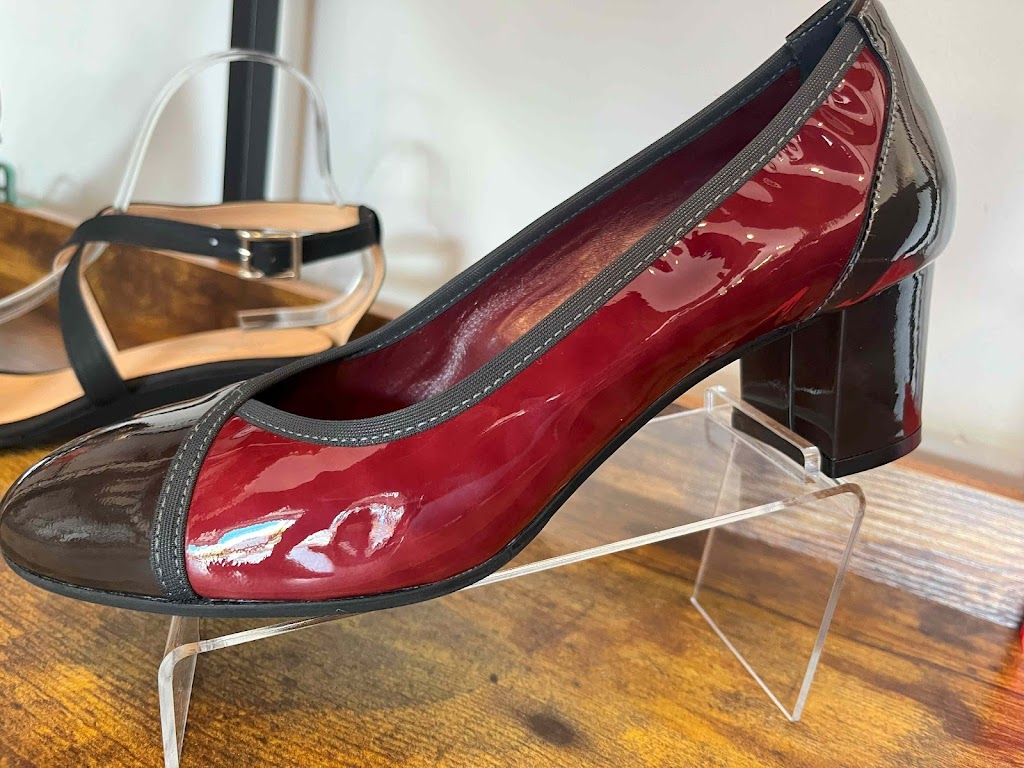 That Shoe Shop | 92-94 Main Western Rd, Tamborine Mountain QLD 4272, Australia | Phone: 0438 496 923