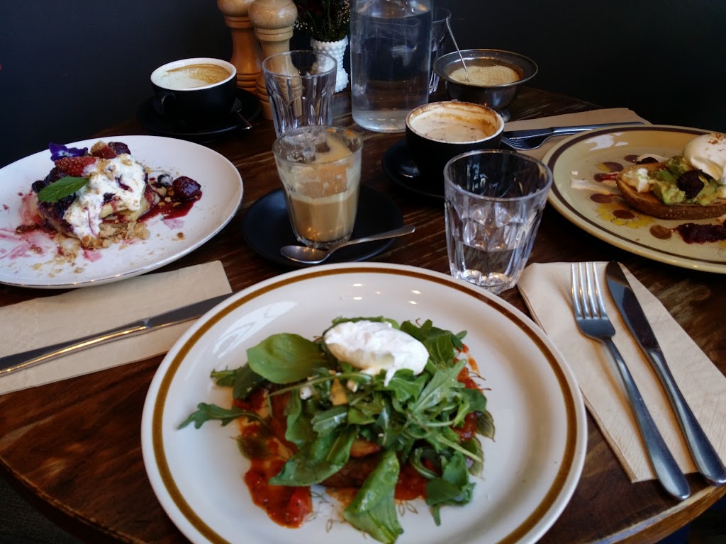 Little Swallow Cafe | cafe | 62 Piper St, Kyneton VIC 3444, Australia | 0354226702 OR +61 3 5422 6702