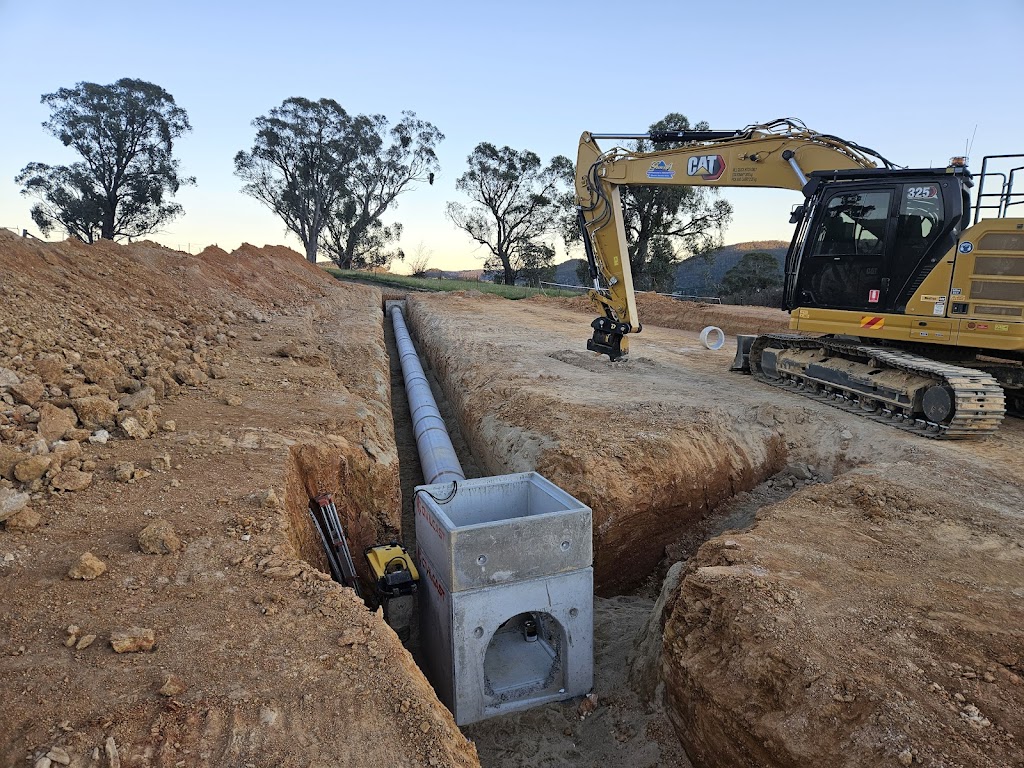 GRACEYS Earthmoving & Excavations | 391 Jenolan Caves Rd, Hartley NSW 2790, Australia | Phone: 0418 910 496