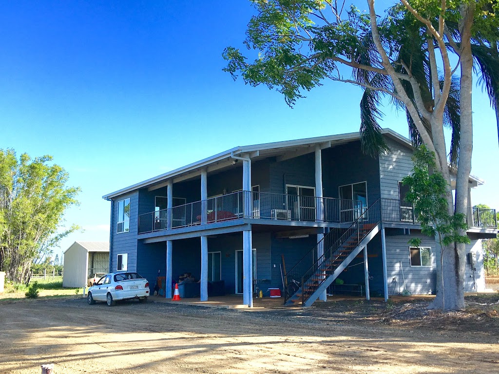 Robertson Farmhouse at Bargara | lodging | 98 Hughes Rd, Bargara QLD 4670, Australia | 0478015724 OR +61 478 015 724