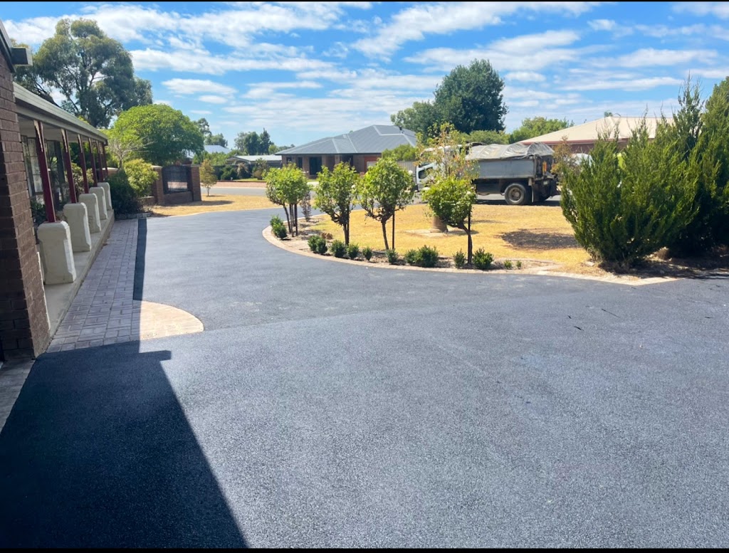 Hall & Gray Asphalting | 19 Crossley Ave, Epsom VIC 3551, Australia | Phone: 0417 469 598