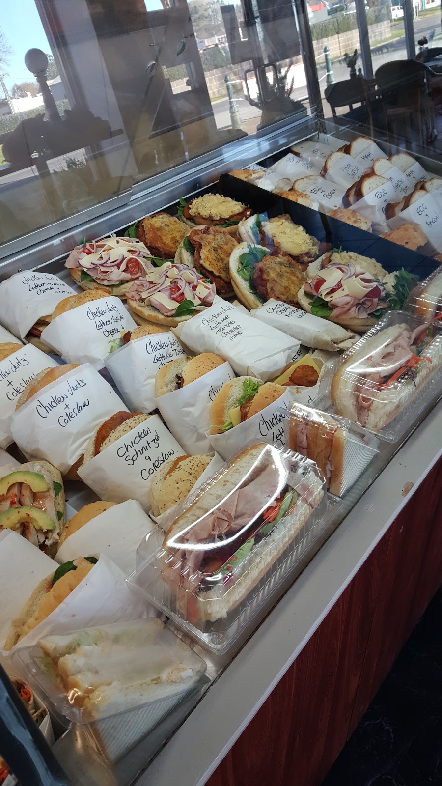 Camperdown Bakery | 114 Manifold St, Camperdown VIC 3260, Australia | Phone: (03) 5593 2607