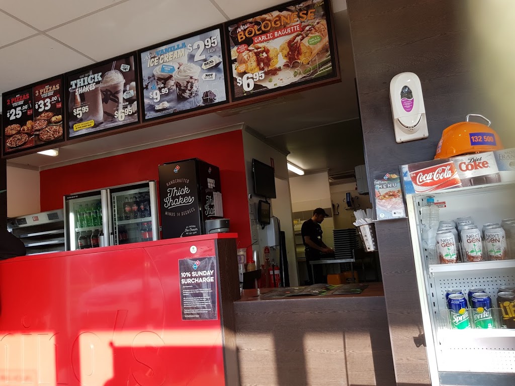 Dominos Pizza Echuca | meal takeaway | 249 Ogilvie Ave, Echuca VIC 3564, Australia | 0354839720 OR +61 3 5483 9720