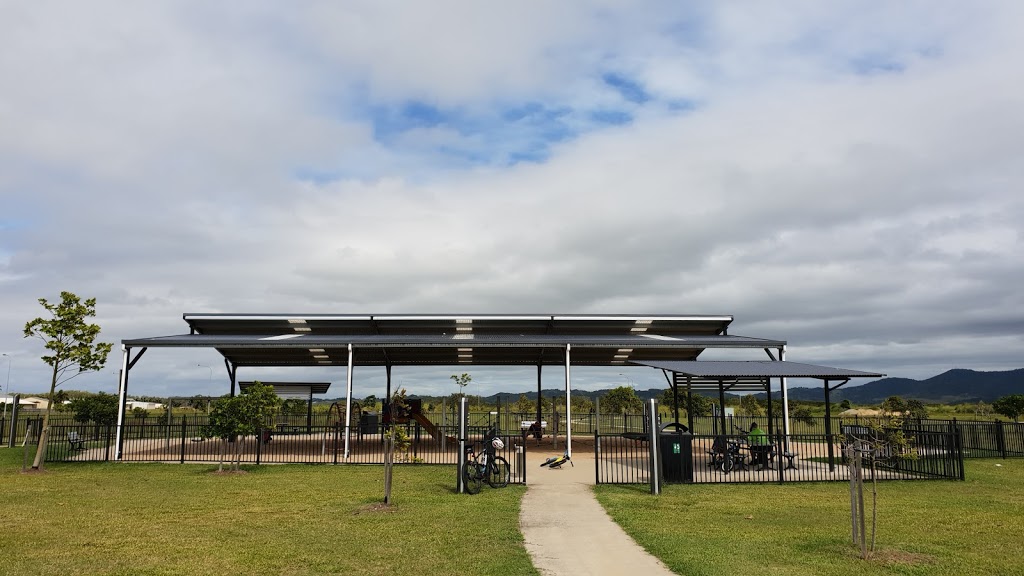 Playground | park | Royal Sands Blvd, Shoal Point QLD 4750, Australia