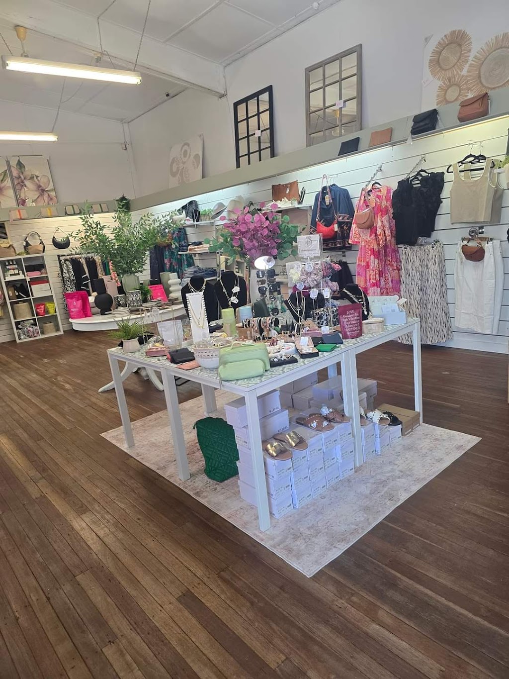 Unique Layers | 29 Fourteenth St, Warragamba NSW 2752, Australia | Phone: 0430 857 442