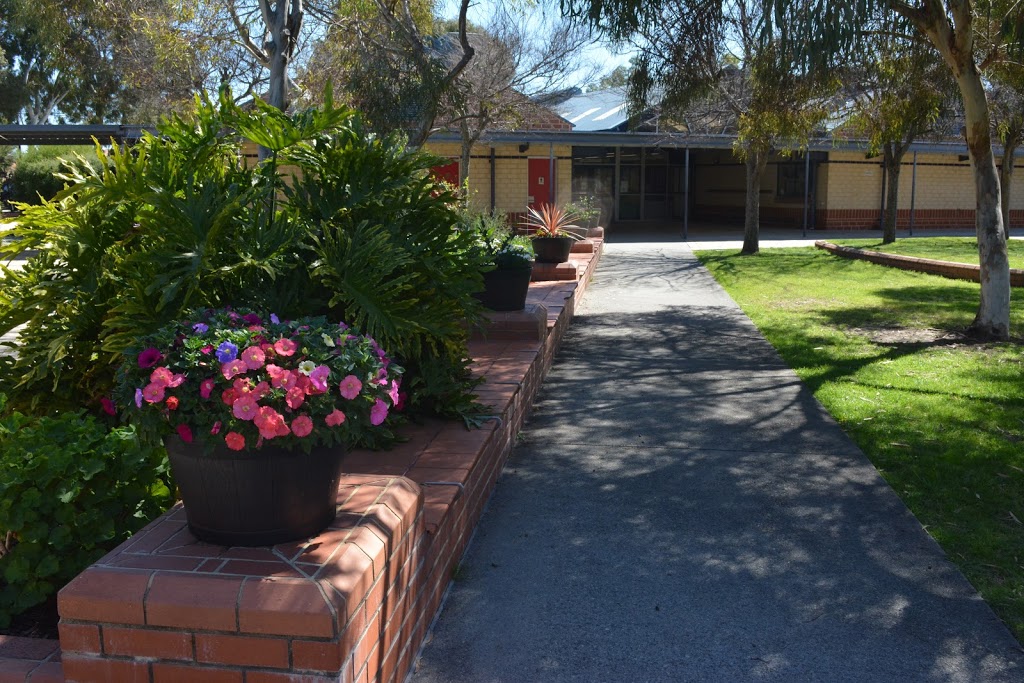 Rawlinson Primary School | school | 27 Rawlinson Dr, Marangaroo WA 6064, Australia | 0892479000 OR +61 8 9247 9000