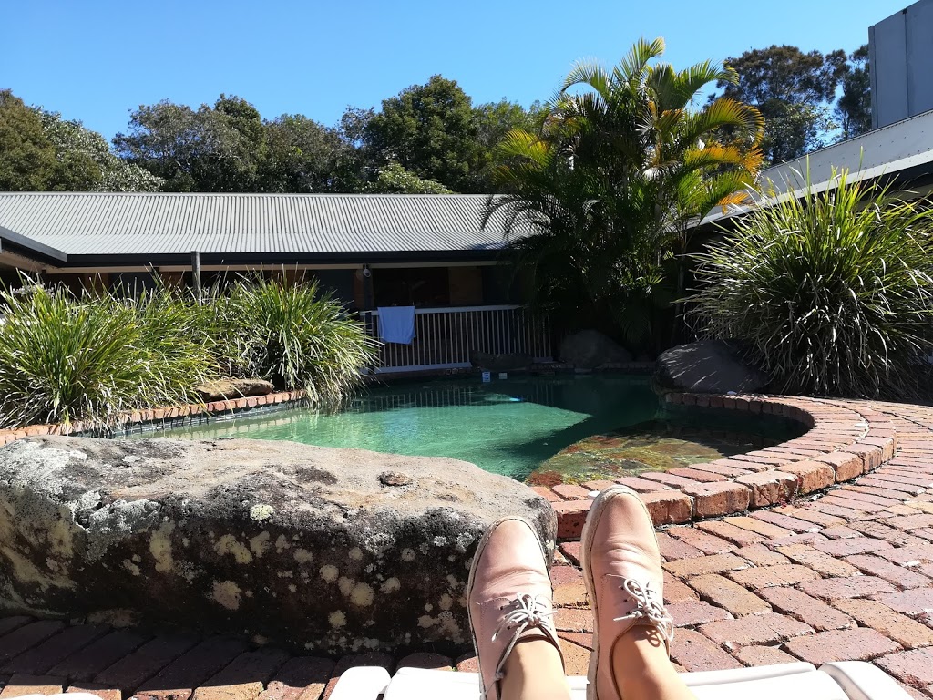 Holiday Village Backpackers | lodging | 116 Jonson St, Byron Bay NSW 2481, Australia | 0266858888 OR +61 2 6685 8888