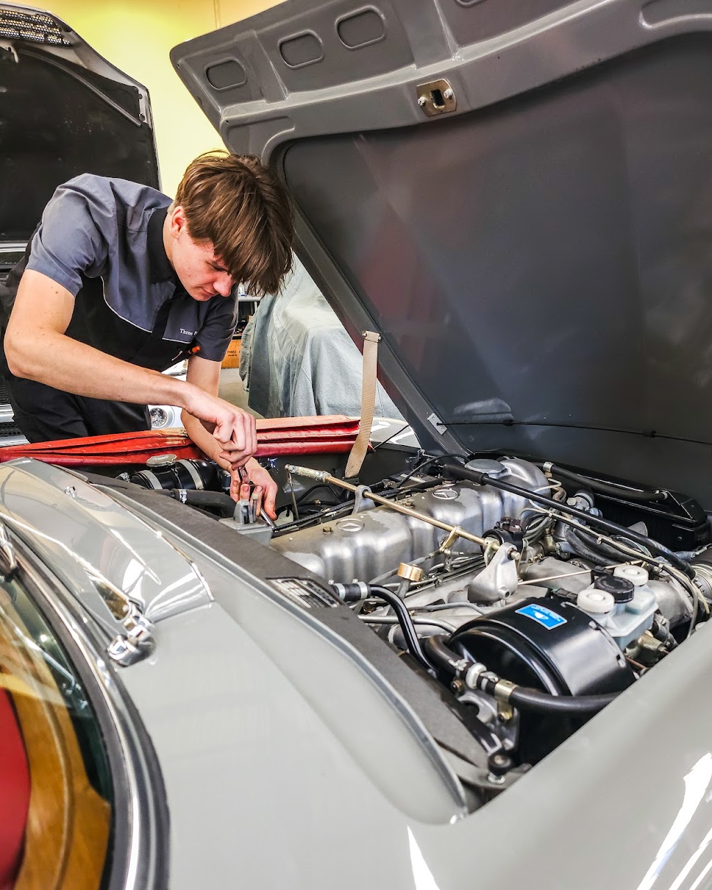 Three Point Classic | 17 Rover St, Mount Gravatt QLD 4122, Australia | Phone: (07) 3849 7933