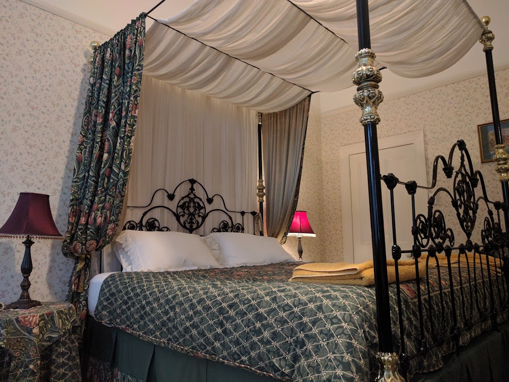 Antoinettes Bed & Breakfast | lodging | 179 Wattle St, Bendigo VIC 3550, Australia | 0354423609 OR +61 3 5442 3609