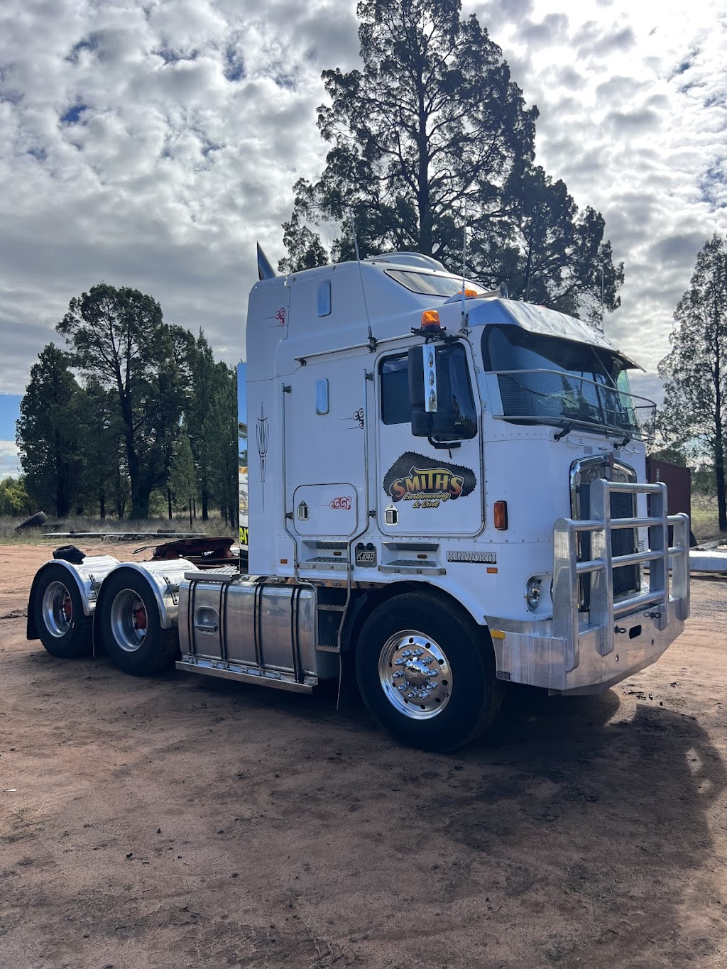 Smiths Earthmoving & Civil pty Ltd | 13 Adams St, Bourke NSW 2840, Australia | Phone: 0488 770 453