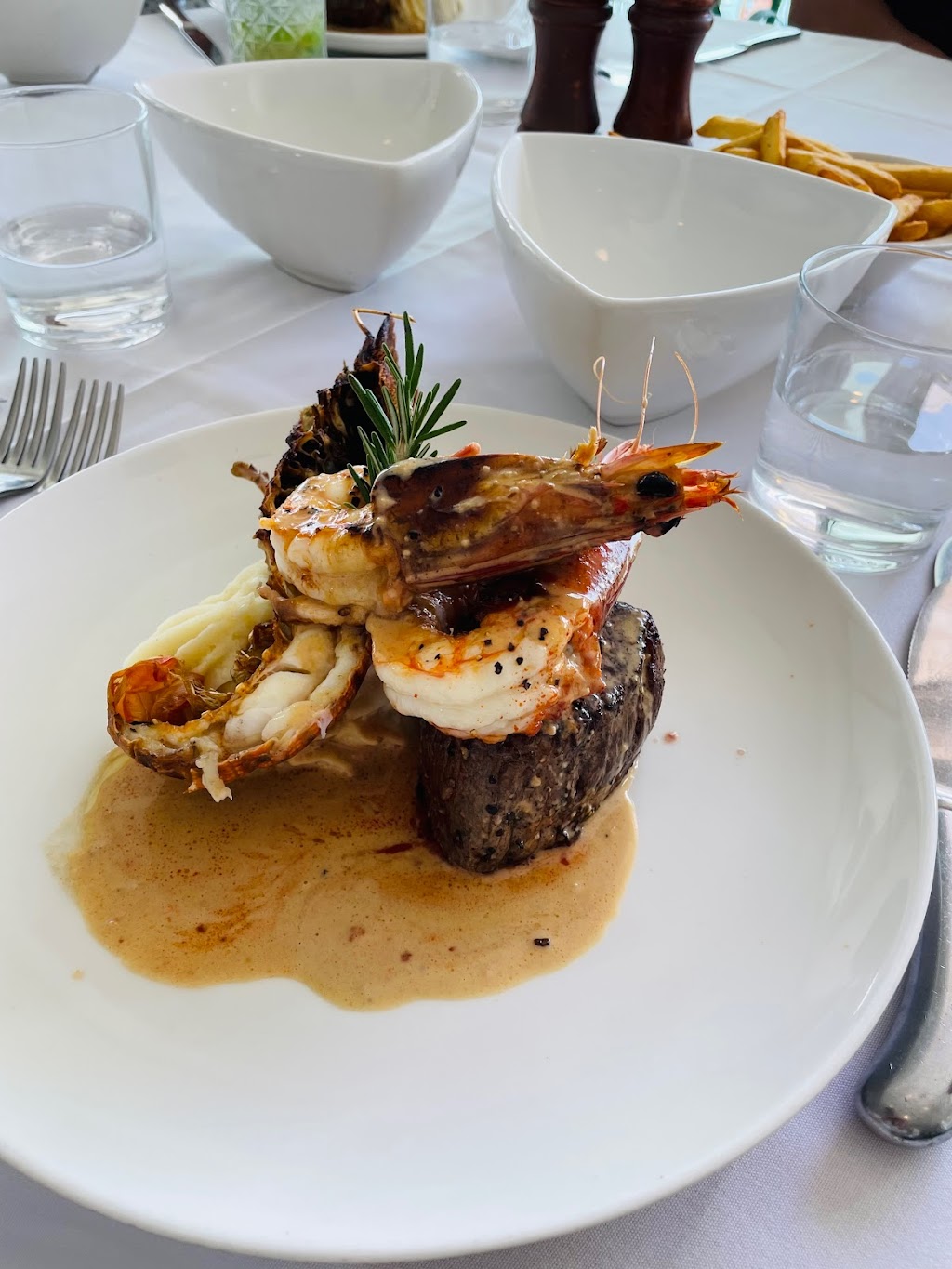 Omeros Brothers Seafood Restaurant | 74 Seaworld Dr, Main Beach QLD 4217, Australia | Phone: (07) 5591 7222