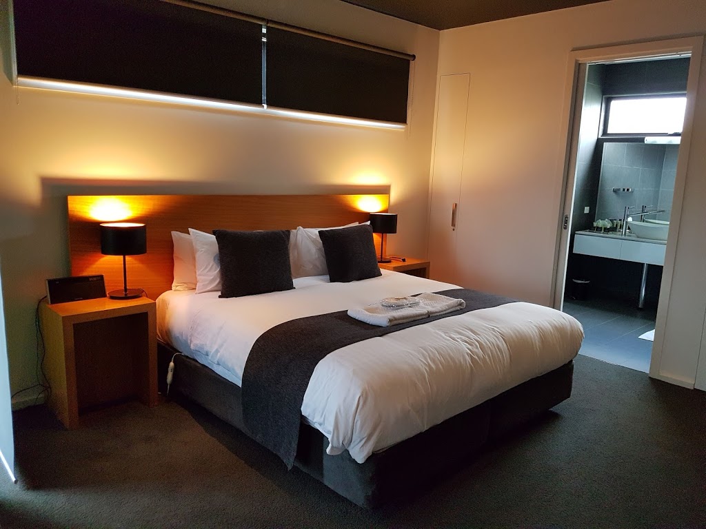 Elira Luxury Accommodation | lodging | 3 Millar St, Daylesford VIC 3460, Australia | 0353484422 OR +61 3 5348 4422