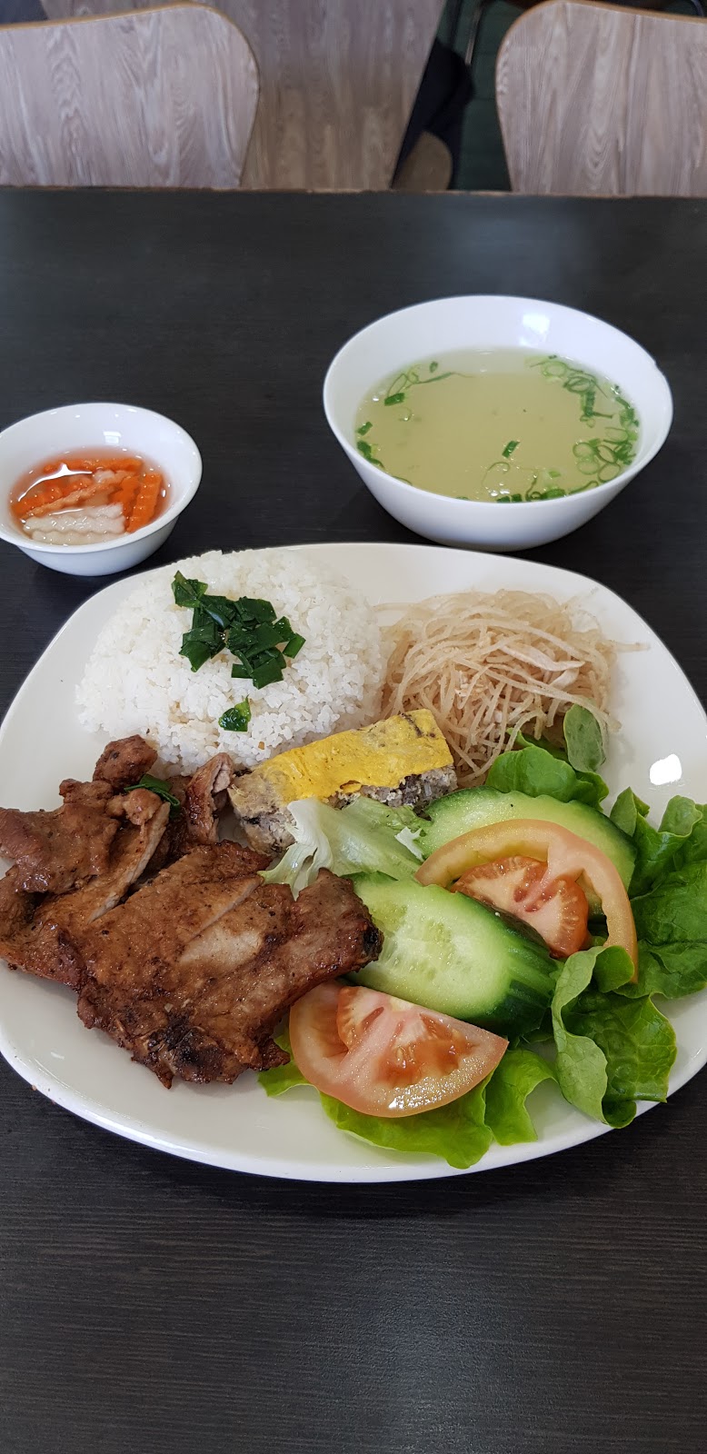 Pho Oanh Vietnamese Noodle Shop | Shop B3, 17/21 First Ave, Blacktown NSW 2148, Australia | Phone: 0422 178 188