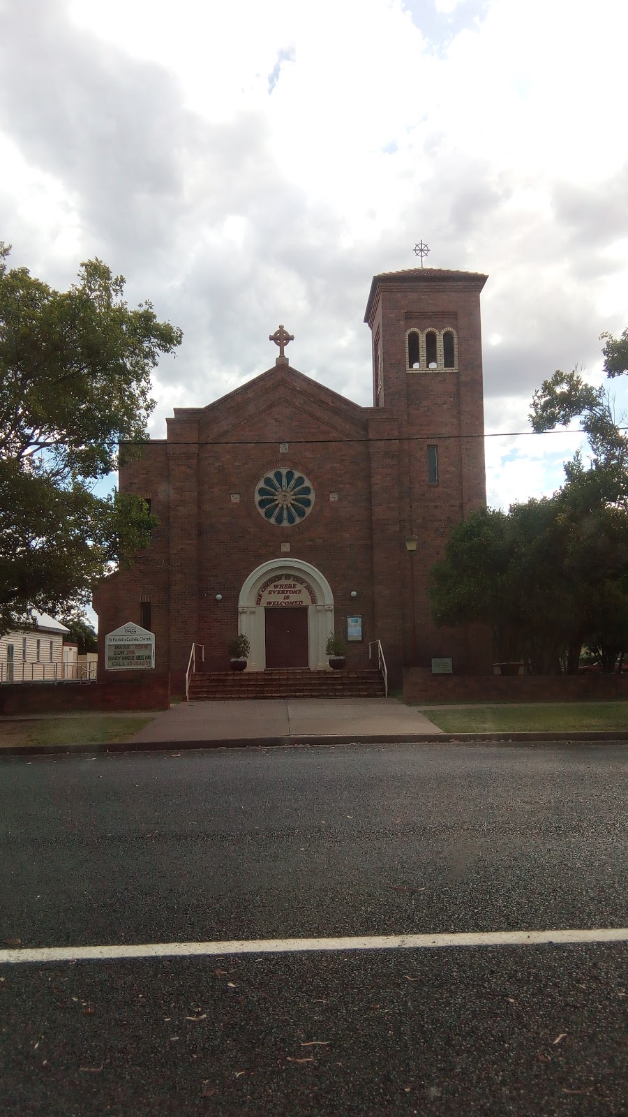 St.patricks Catholic Church | church | 64-66 Victoria St, St George QLD 4487, Australia