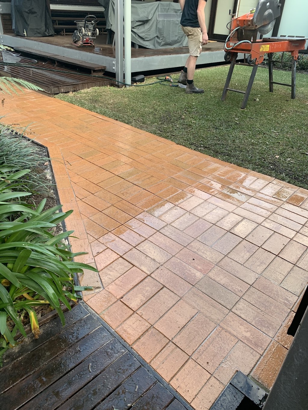 Green Ocean Lawn & Garden Maintenance | Stanhope Cres, Wadalba NSW 2259, Australia | Phone: 0452 630 784