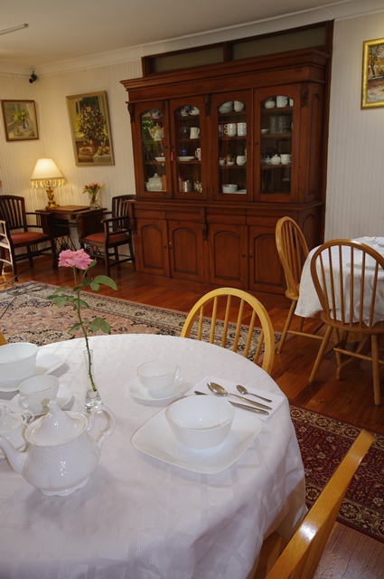 Astoria Bed and Breakfast | 62 Avila Way, Alexander Heights WA 6064, Australia | Phone: (08) 9247 2436