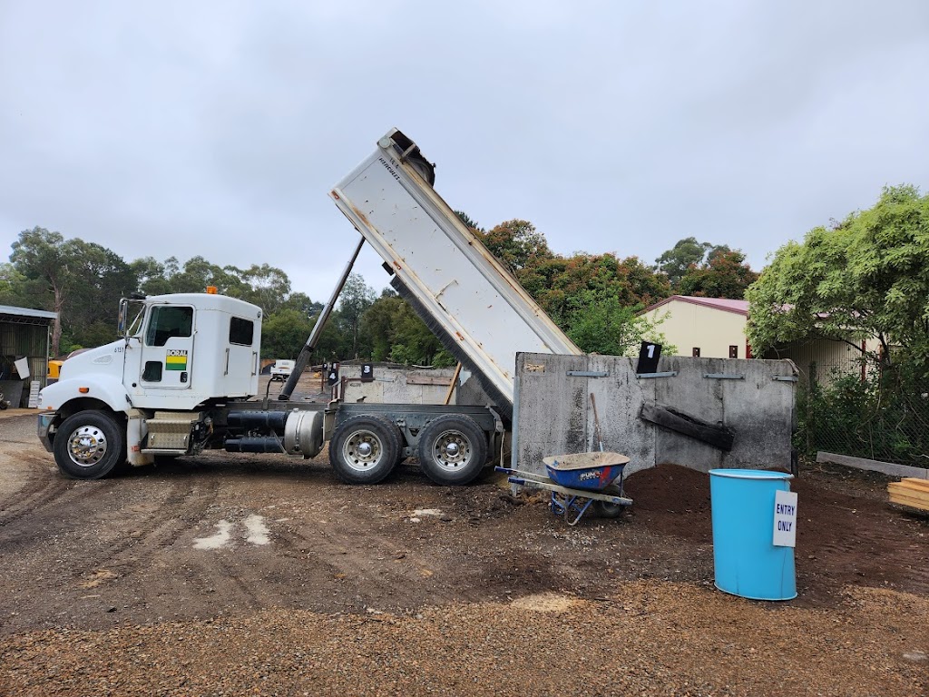 Bird in a Garden, Landscape and Garden Supplies. | 2687 Warburton Hwy, Yarra Junction VIC 3799, Australia | Phone: (03) 5967 1517