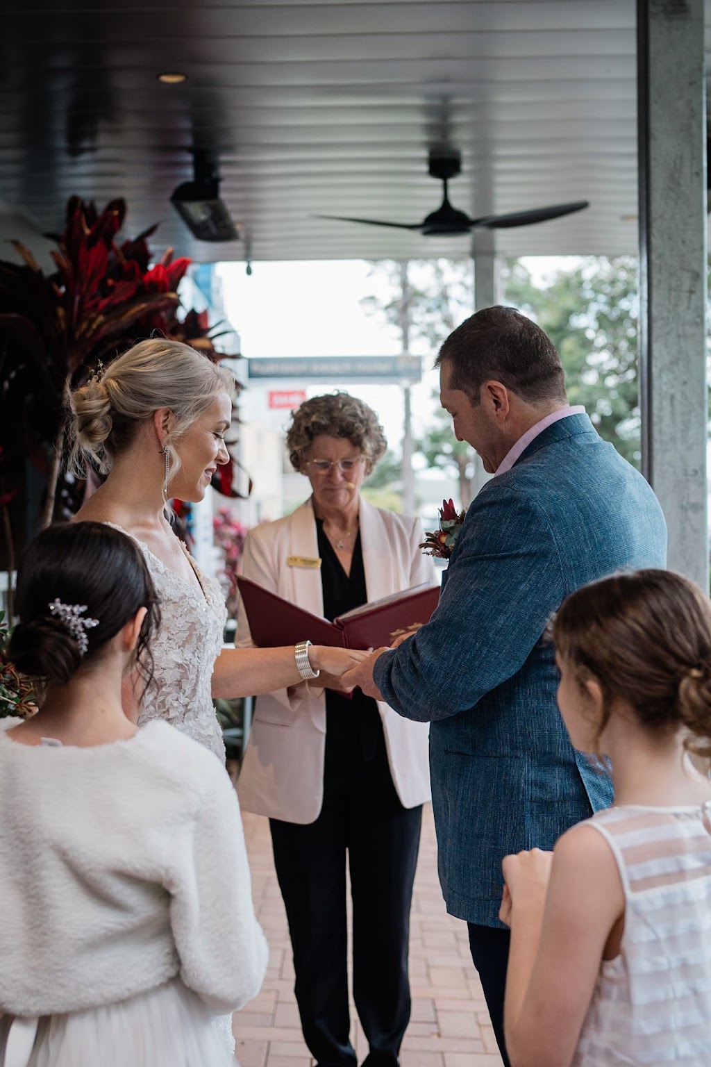 Status Hair Co | Unit 5/35 Owen St, Huskisson NSW 2540, Australia | Phone: 0401 791 668