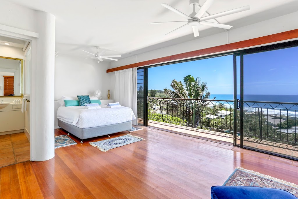 8/18 Bryan Street - Noosa Luxury Holidays | 8/18 Bryan St, Sunshine Beach QLD 4567, Australia | Phone: (07) 5448 0458