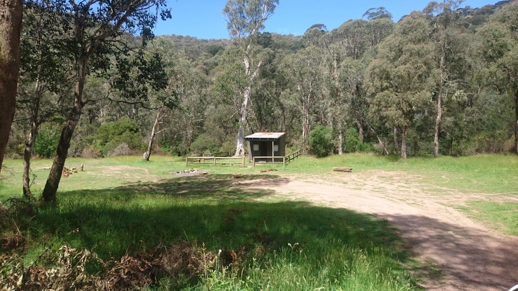 THE BUNKHOUSE - Farmstay/Camping Victorian High Country, Austral | 467 Cambatong Rd, Tolmie VIC 3723, Australia | Phone: 0414 984 956