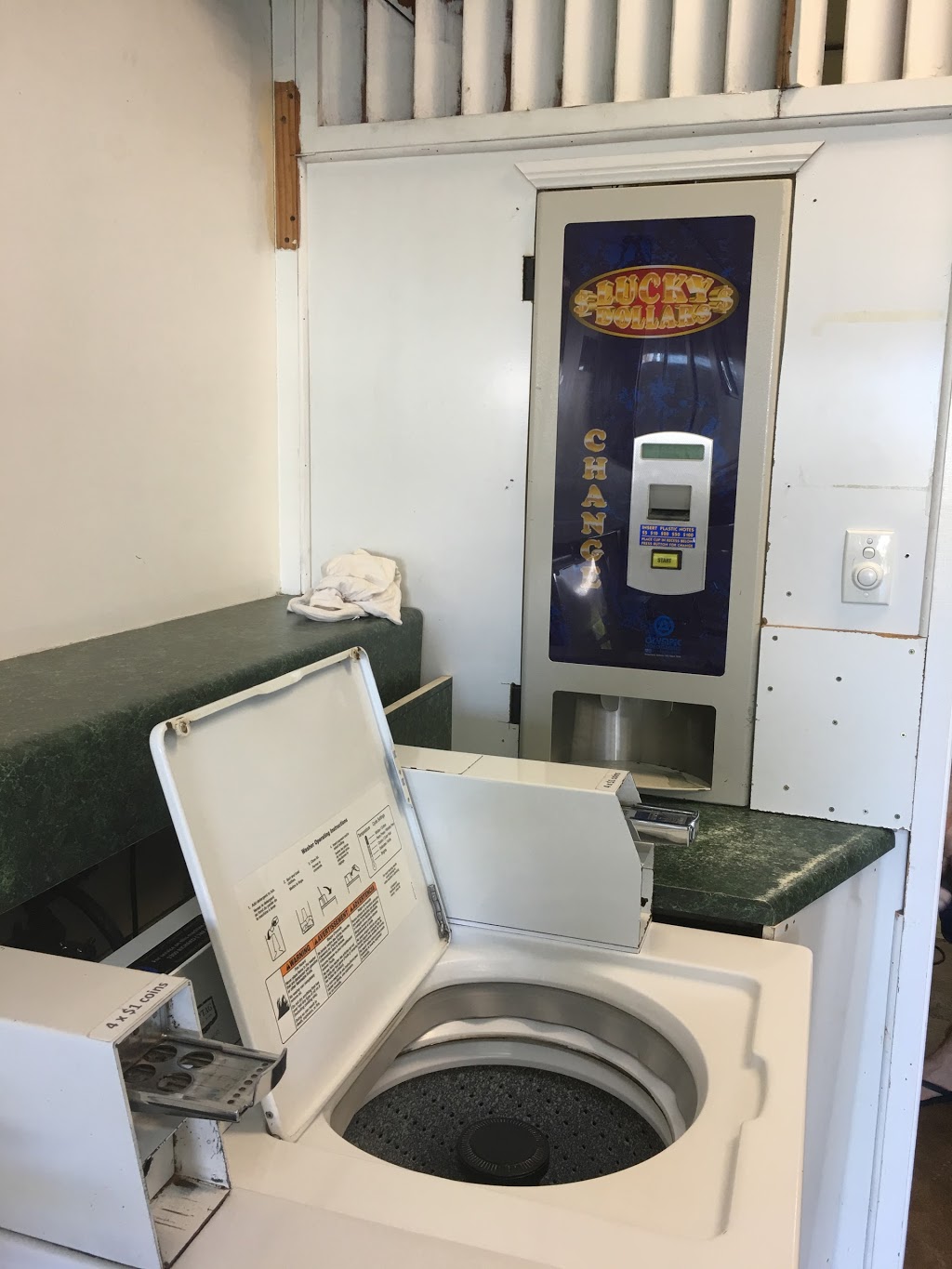 Coinwash Laundromat | laundry | 238 Taylor St, Toowoomba City QLD 4350, Australia | 0455186579 OR +61 455 186 579