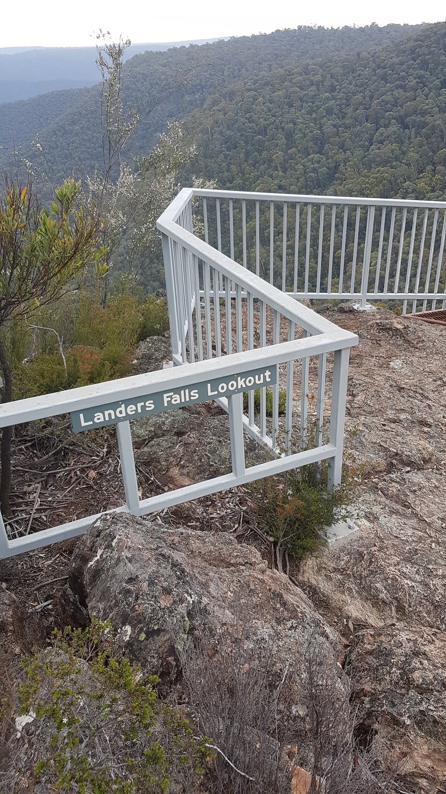 Landers Falls lookout | Landers Falls Walking Track, Pinbeyan NSW 2720, Australia | Phone: (02) 6947 7025