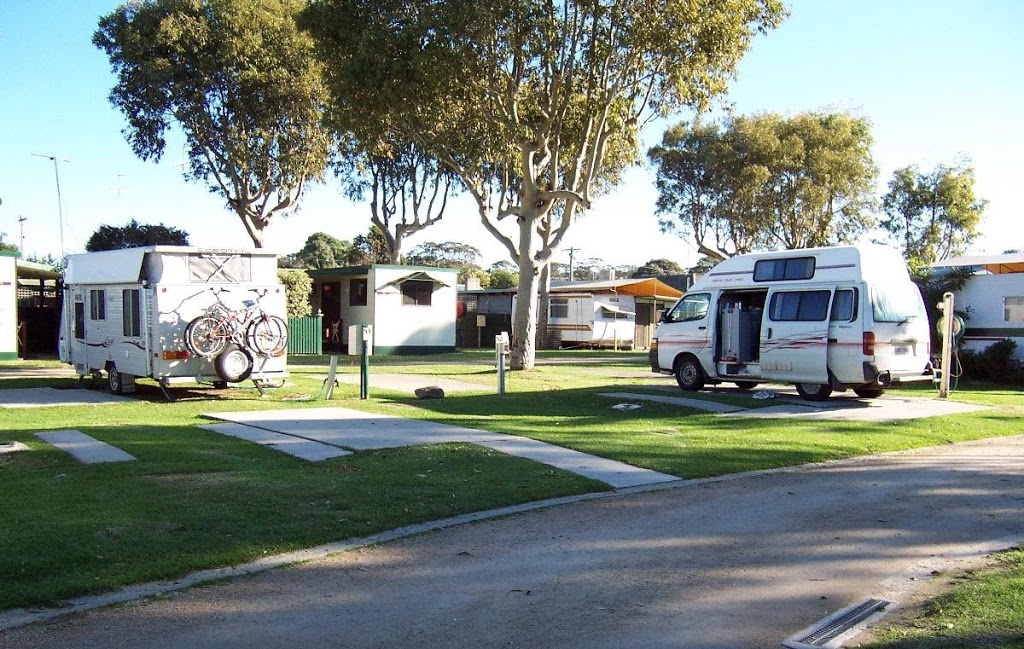 Echo Beach Tourist Park | campground | 33 Roadknight St, Lakes Entrance VIC 3909, Australia | 0351552238 OR +61 3 5155 2238