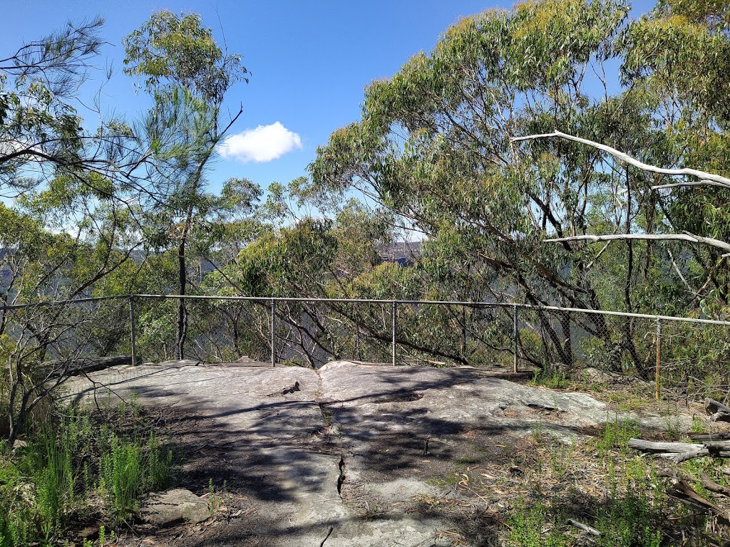 Mount Carnarvon Lookout | tourist attraction | Mount Canarvon Walking Track, Bundanoon NSW 2578, Australia | 0248877270 OR +61 2 4887 7270