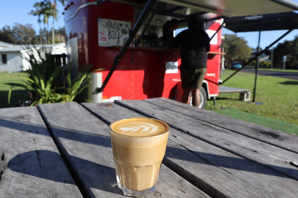 The Drop Stop Cafe | cafe | 33 Beach St, Woolgoolga NSW 2456, Australia | 0431949824 OR +61 431 949 824