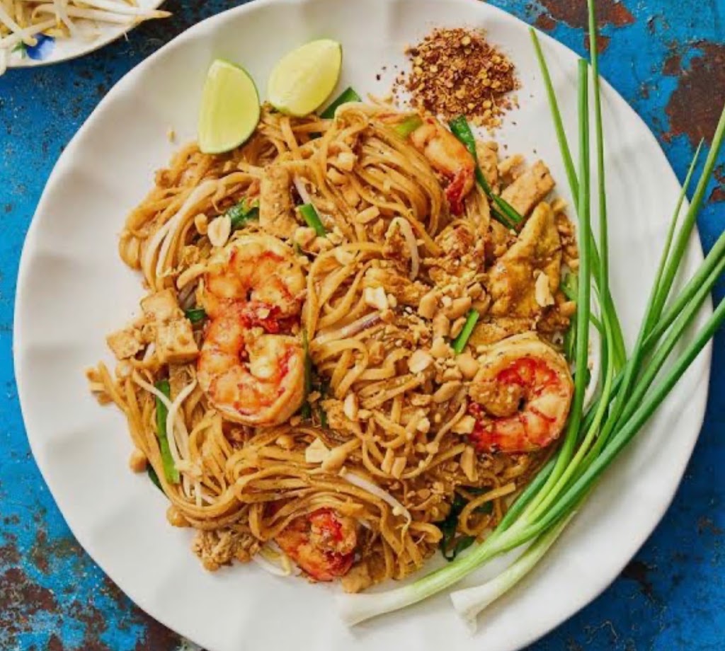 Bogan Thai by Nat | Nyngan Golf Club, 16 Tottenham Rd, Nyngan NSW 2825, Australia | Phone: 0484 700 133