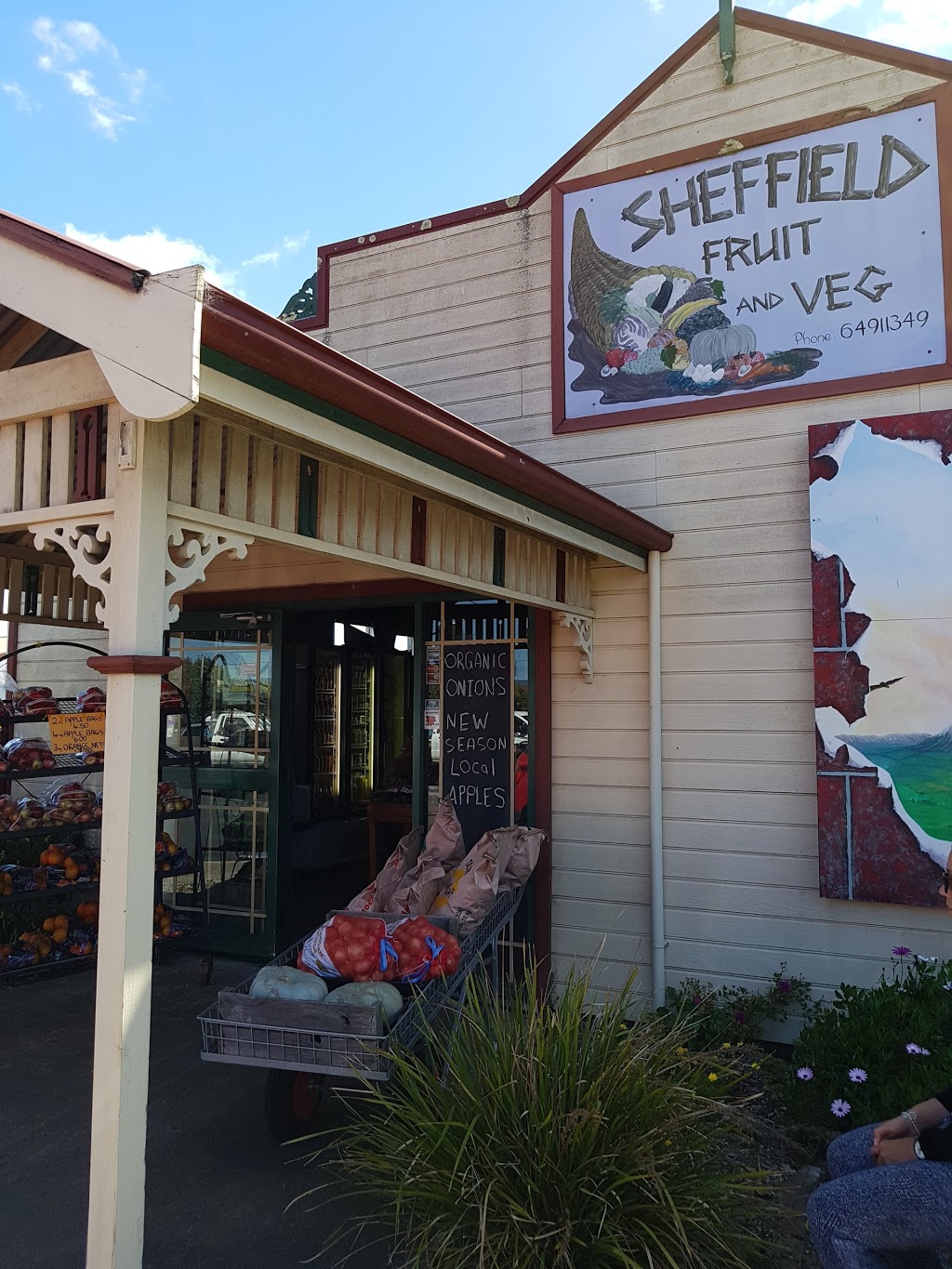 Sheffield Fruit & Veg | store | 60 Main St, Sheffield TAS 7306, Australia | 0364911349 OR +61 3 6491 1349