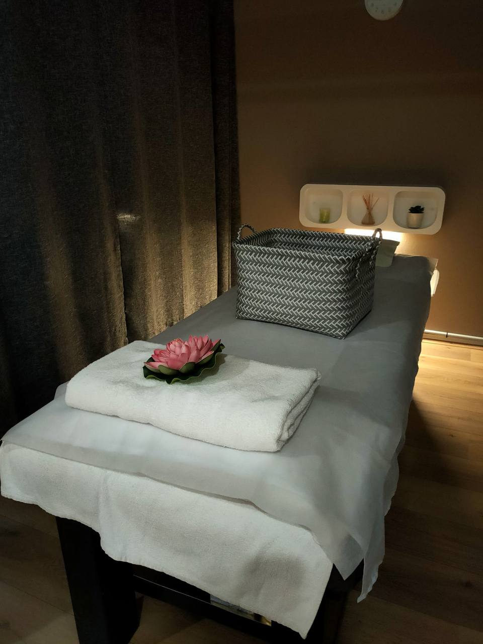 Golden Lotus Remedial Massage Clinic | shop 3/169 Meadows Rd, Mount Pritchard NSW 2170, Australia | Phone: (02) 9607 0777