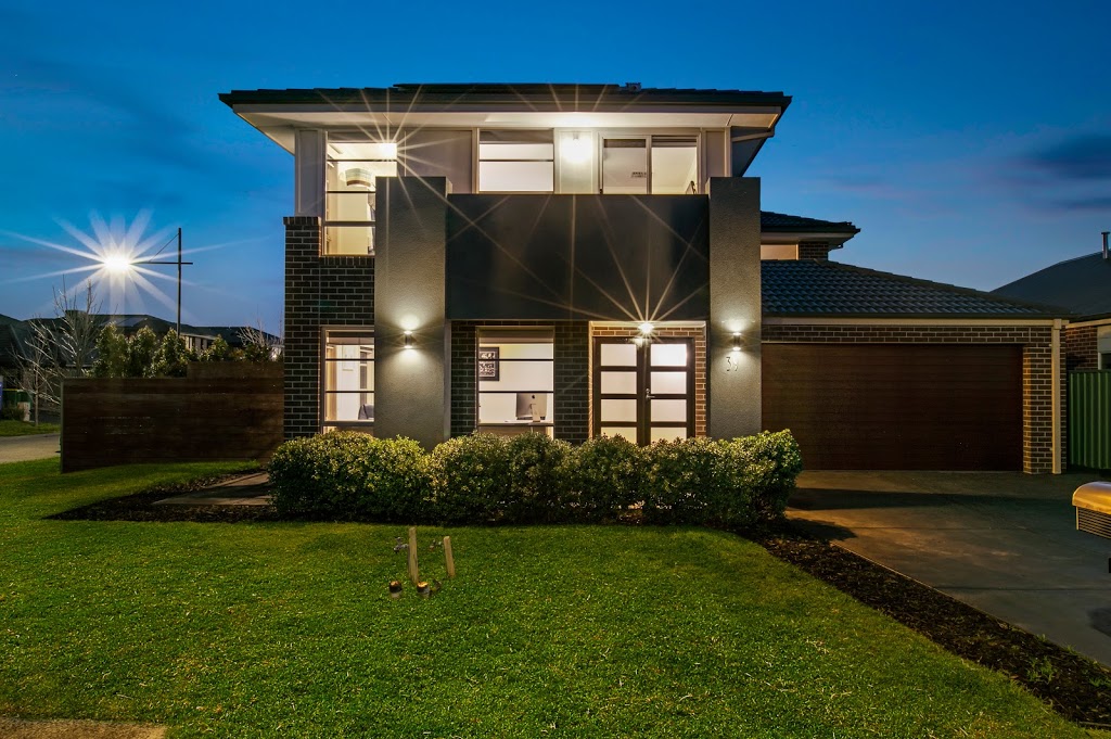Barry McMurchie and Christine Quarrie eview Group | 6 Arbour Rise, Pakenham VIC 3810, Australia | Phone: 0449 191 575
