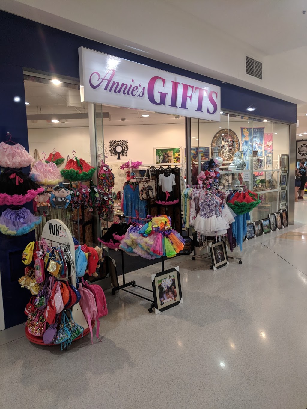 Annies Gifts | store | Pimlico QLD 4812, Australia
