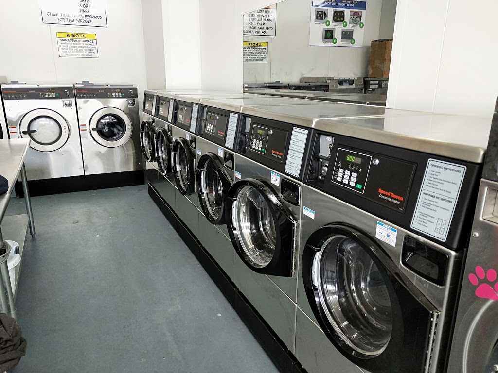 Lakeside Coin Laundromat | laundry | 25/18-36 Lakeside Blvd, Pakenham VIC 3810, Australia | 0417563433 OR +61 417 563 433