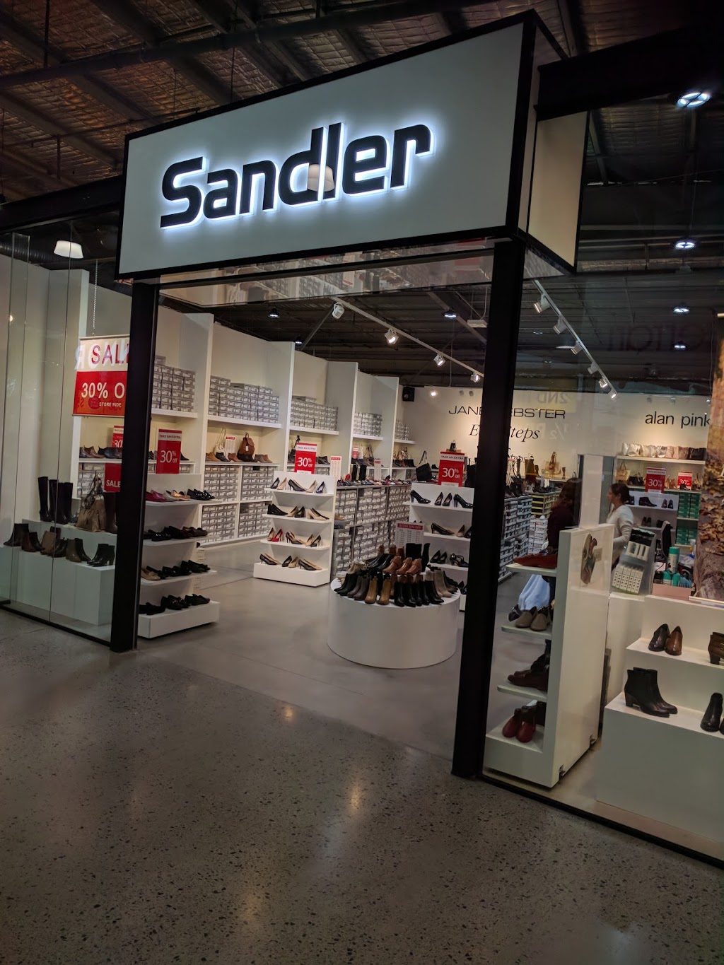 Sandler Factory Essendon DFO | shoe store | 100 Bulla Rd, Strathmore VIC 3041, Australia | 0399377229 OR +61 3 9937 7229